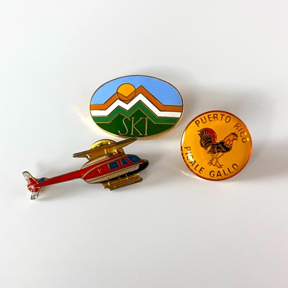 Vintage Pins Lot Ski Helicopter Puerto Rico - Picture 1 of 3